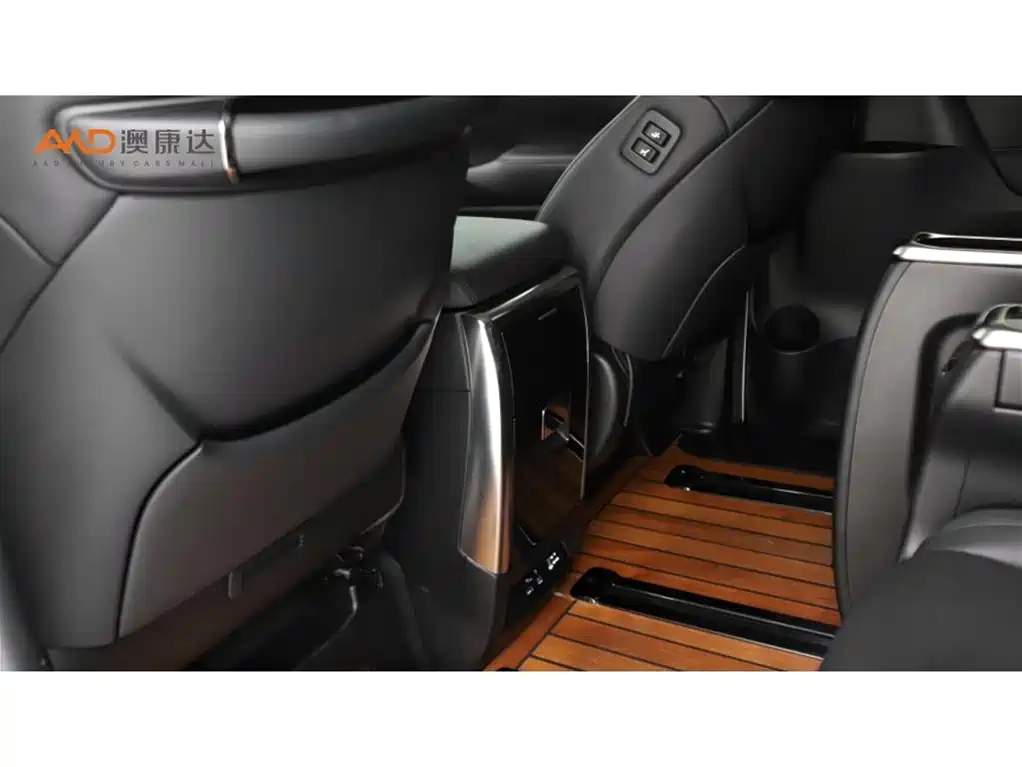 Toyota Vellfire — фото 10