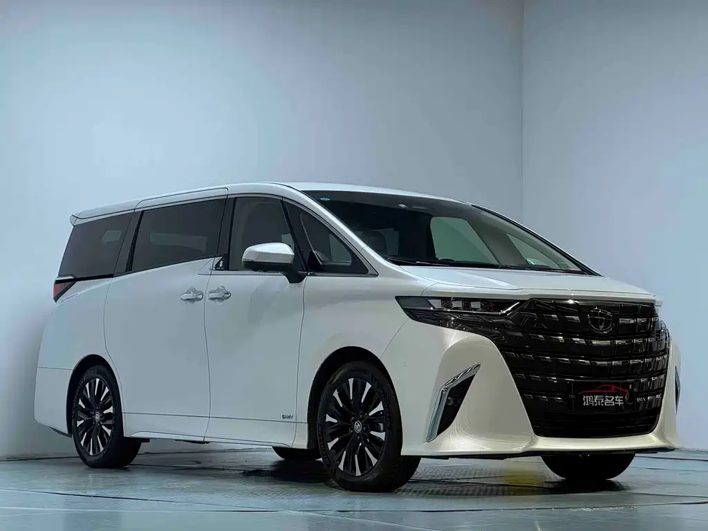 Toyota Alphard — фото 4
