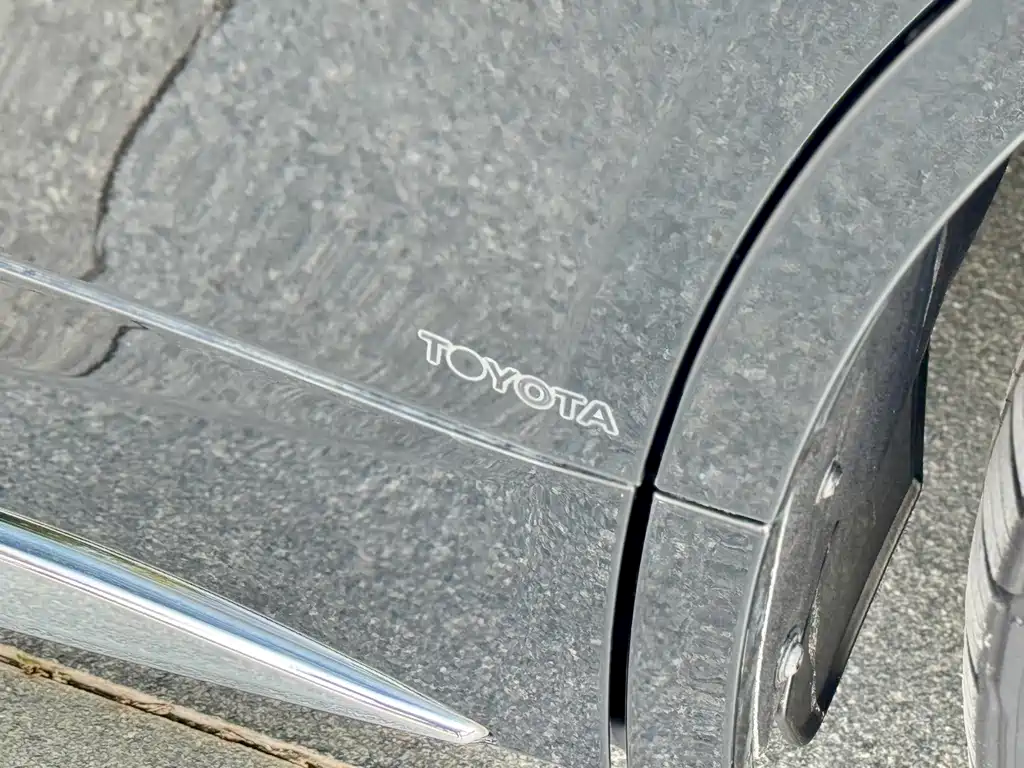 Toyota Alphard — фото 13