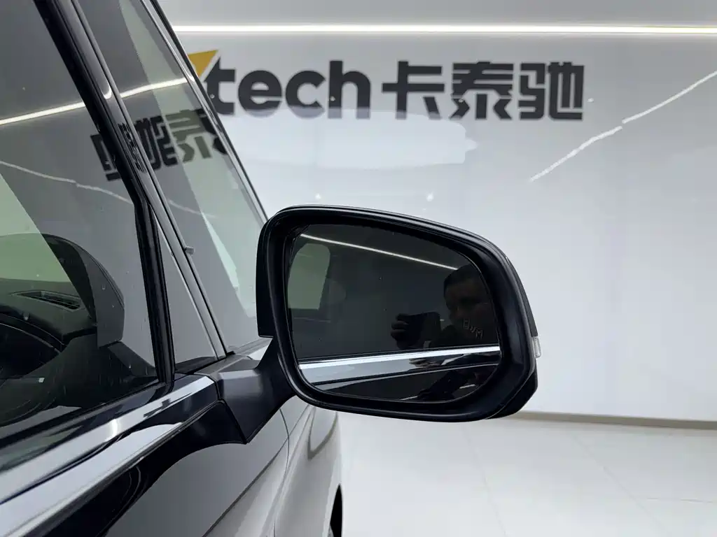 Toyota Alphard — фото 15