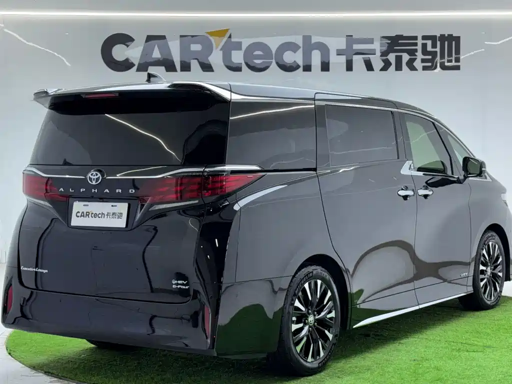 Toyota Alphard — фото 6