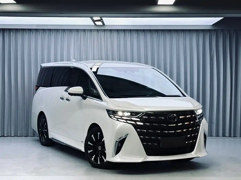 Toyota Alphard — фото 3