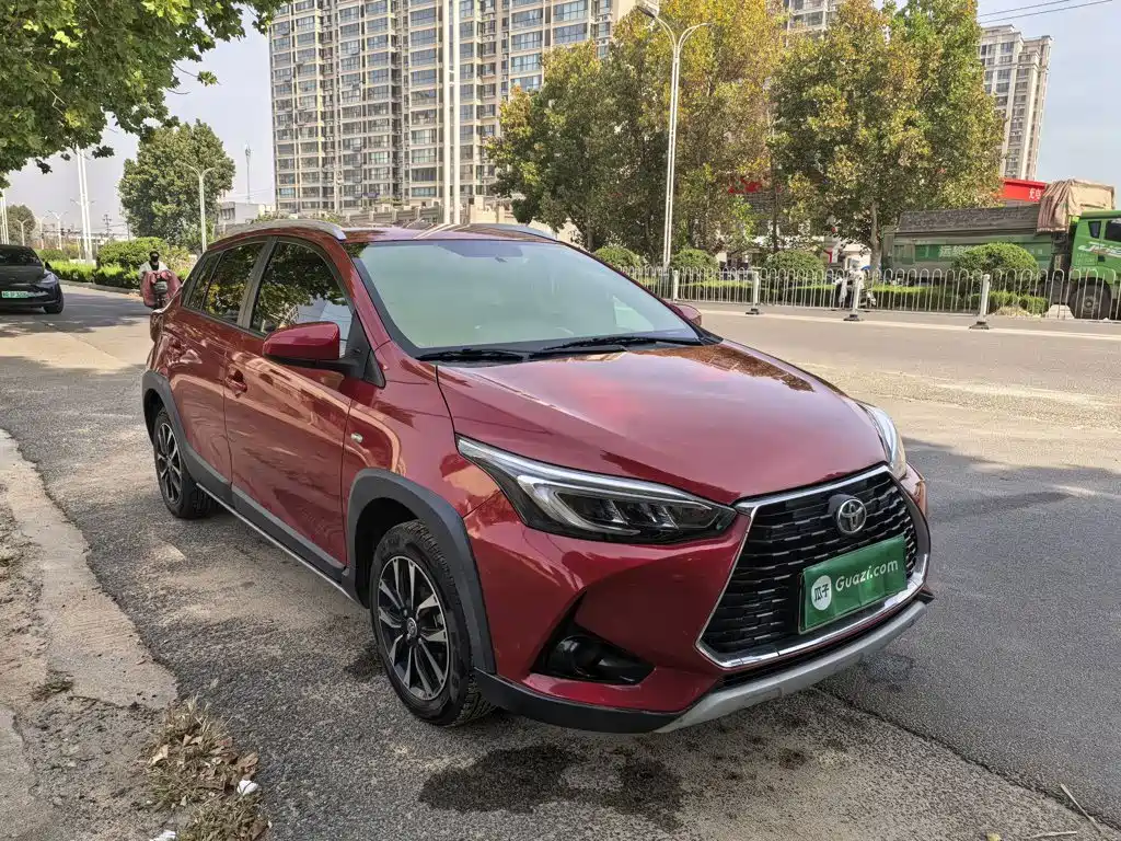 Toyota Yaris L — фото 4