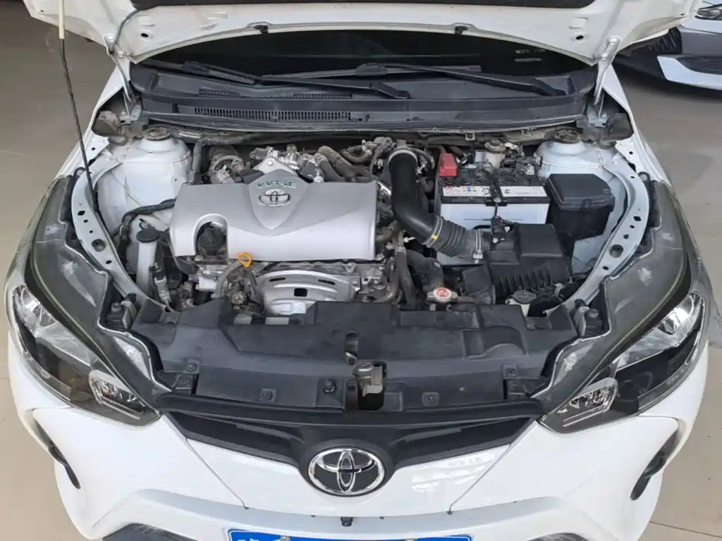 Toyota Yaris L — фото 20