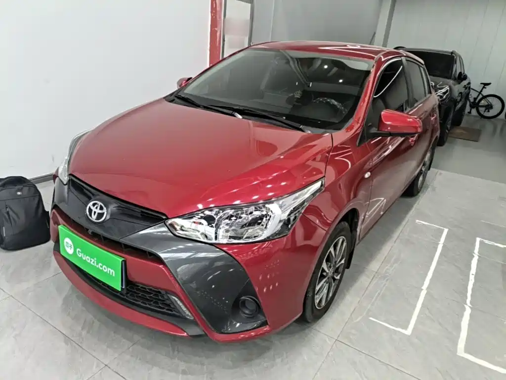 Toyota Yaris L — фото 2