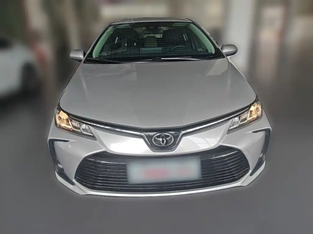 Toyota Corolla — фото 5