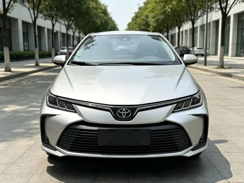 Toyota Corolla — фото 3