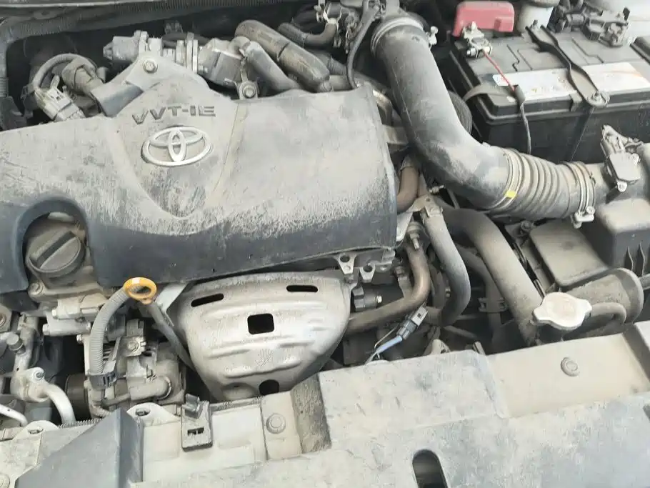 Toyota Yaris L — фото 10