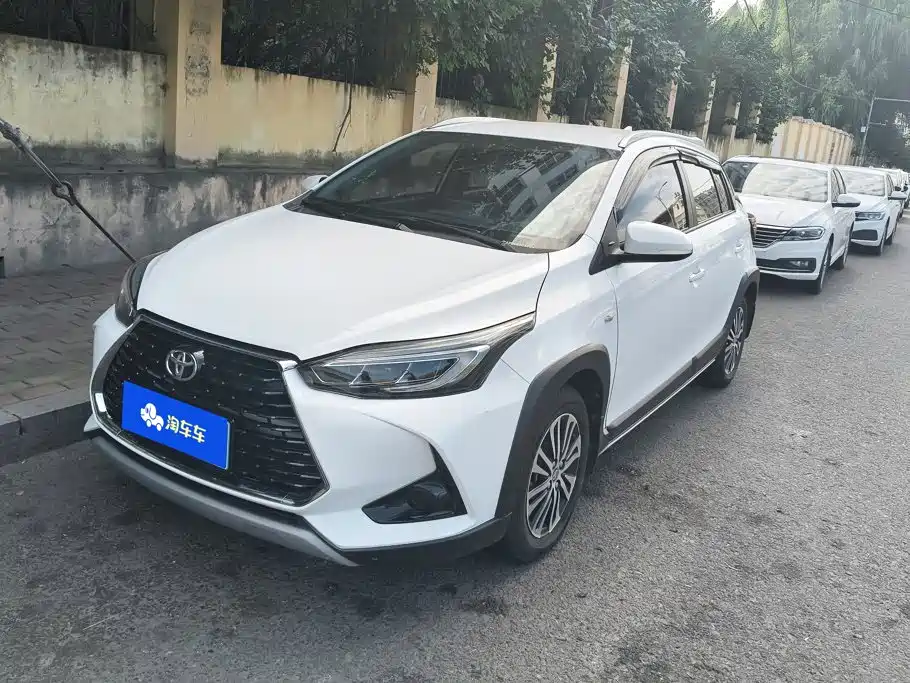 Toyota Yaris L
