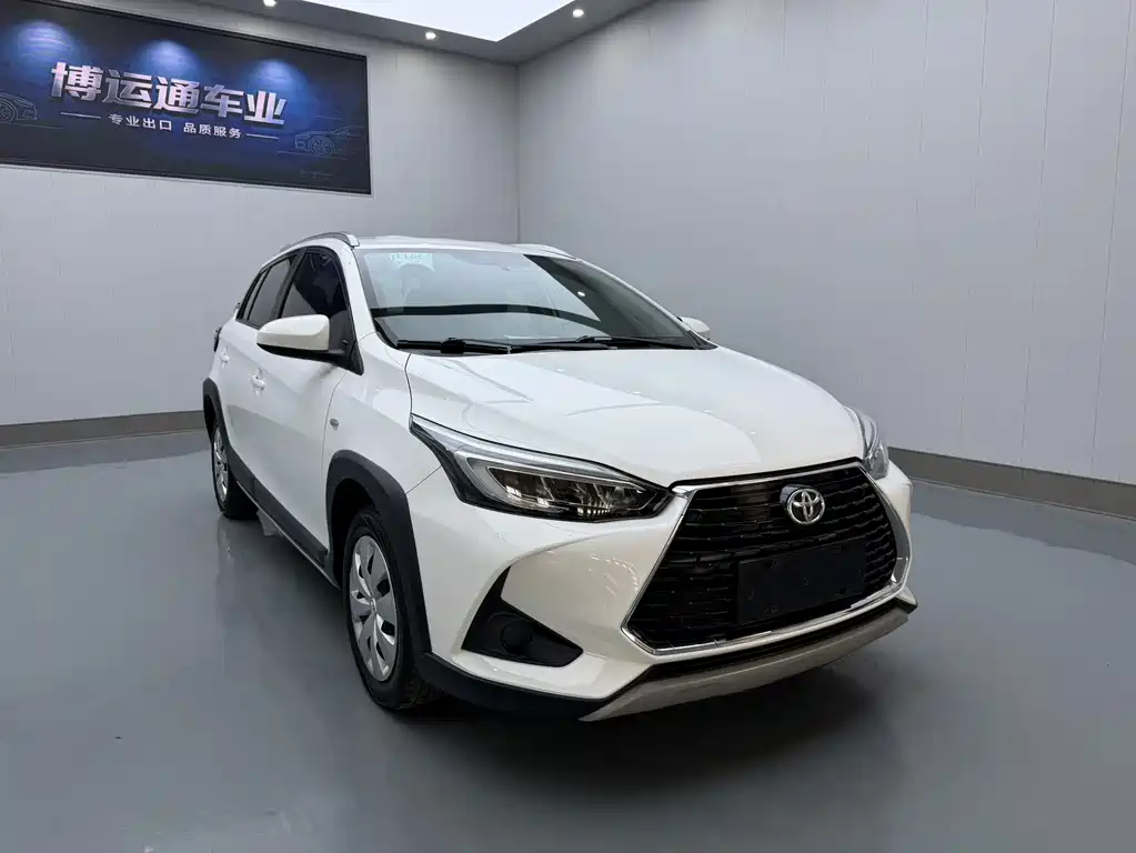Toyota Yaris L — фото 3