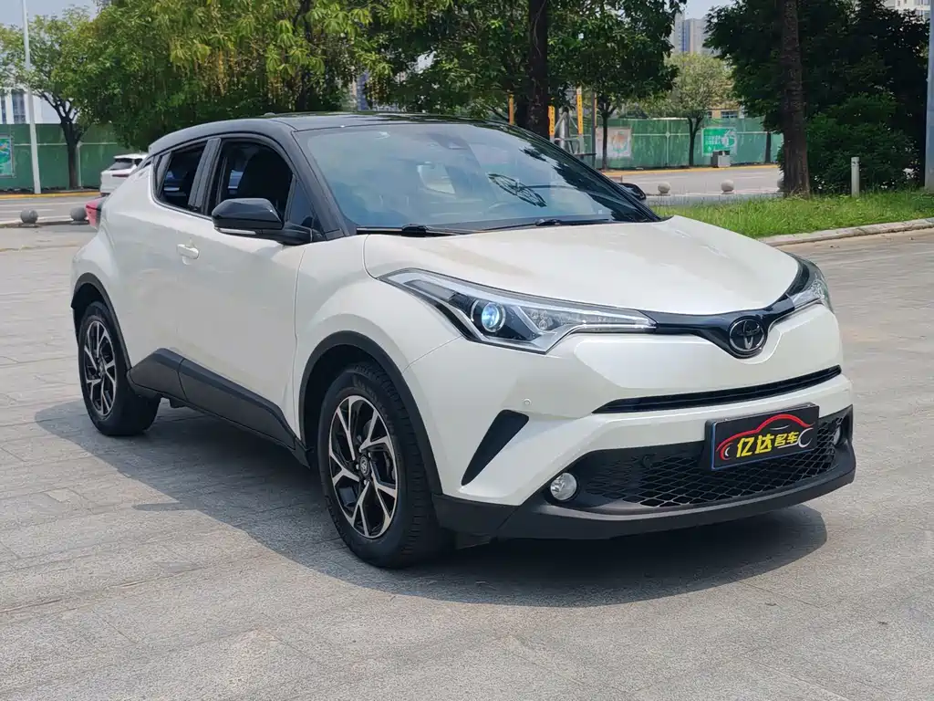 Toyota C-HR — фото 3