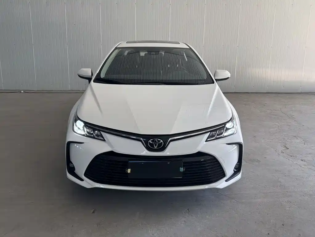 Toyota Corolla — фото 3