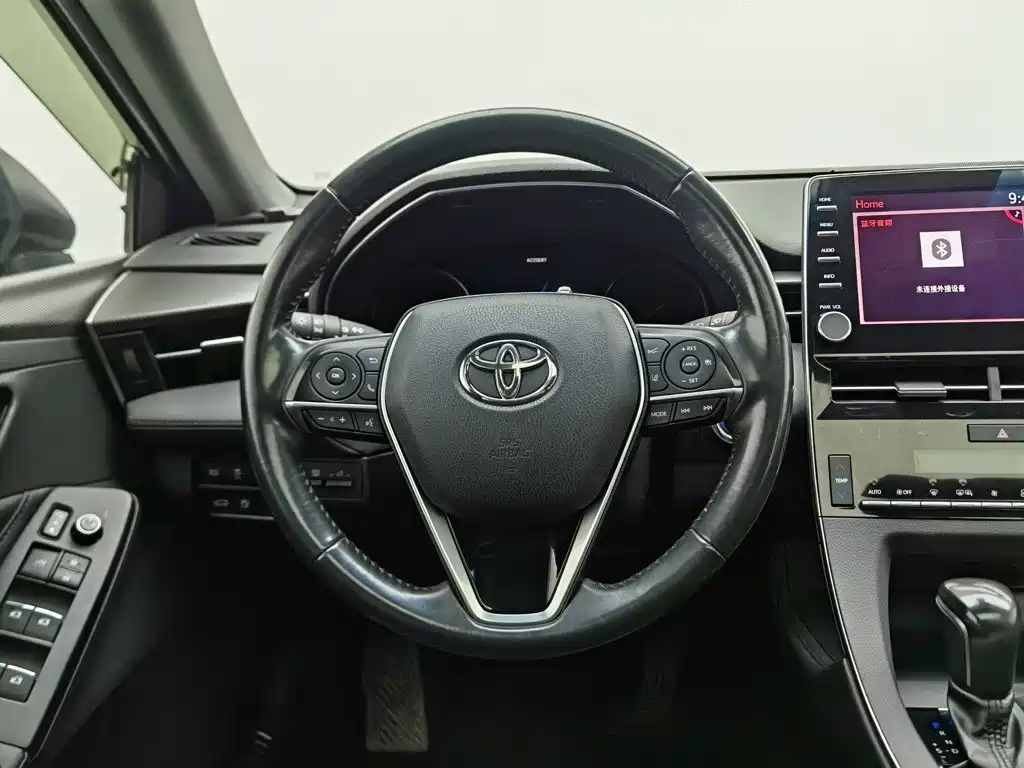Toyota Avalon — фото 11