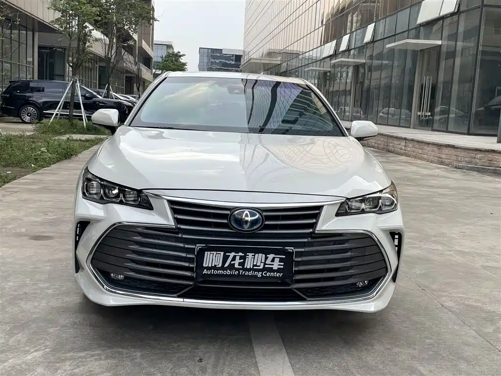 Toyota Avalon — фото 2
