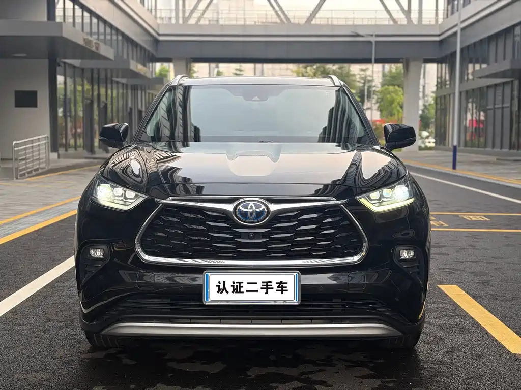 Toyota Highlander — фото 2