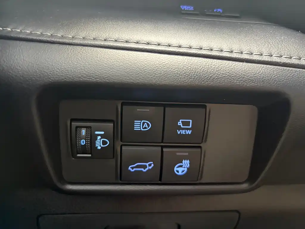 Toyota Highlander — фото 11