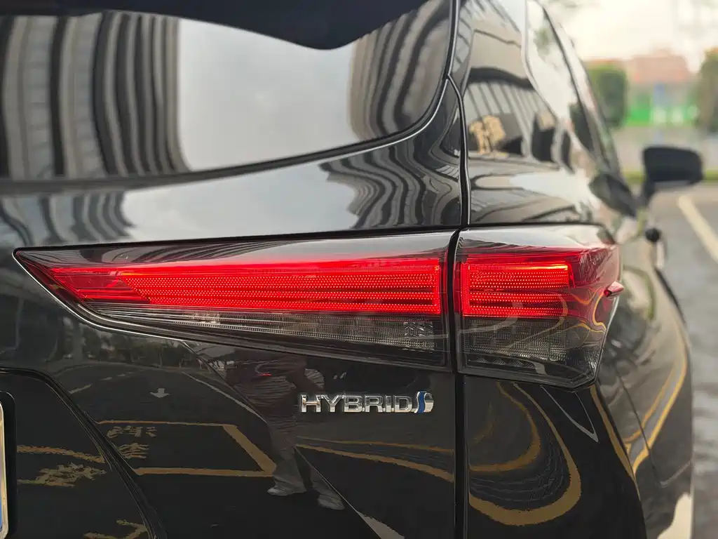 Toyota Highlander — фото 24