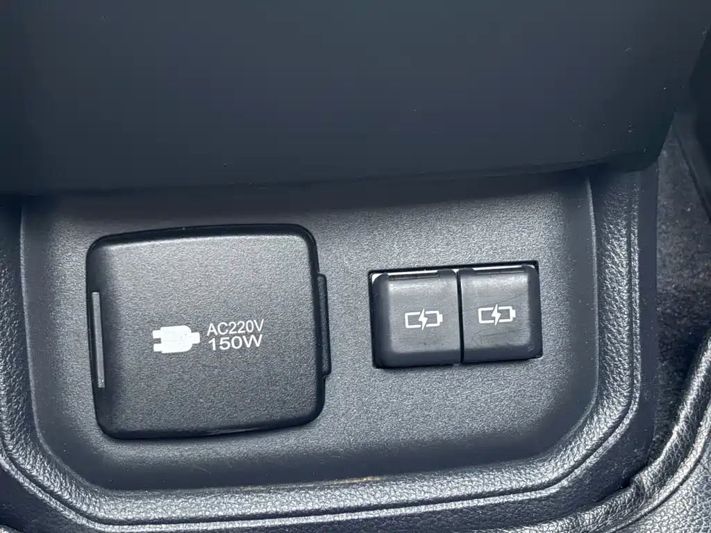 Toyota Highlander — фото 25
