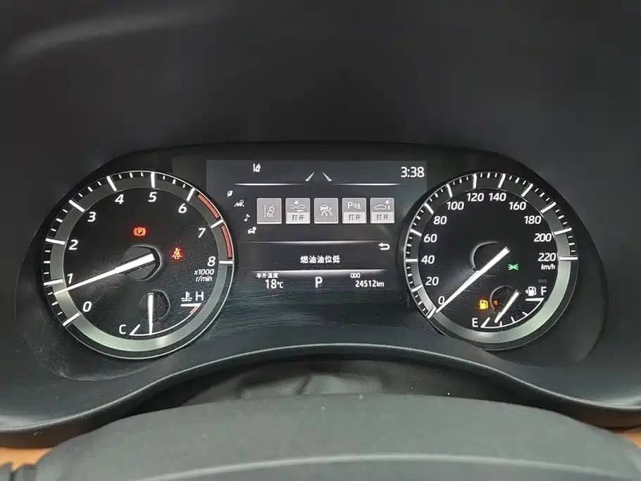 Toyota Highlander — фото 14