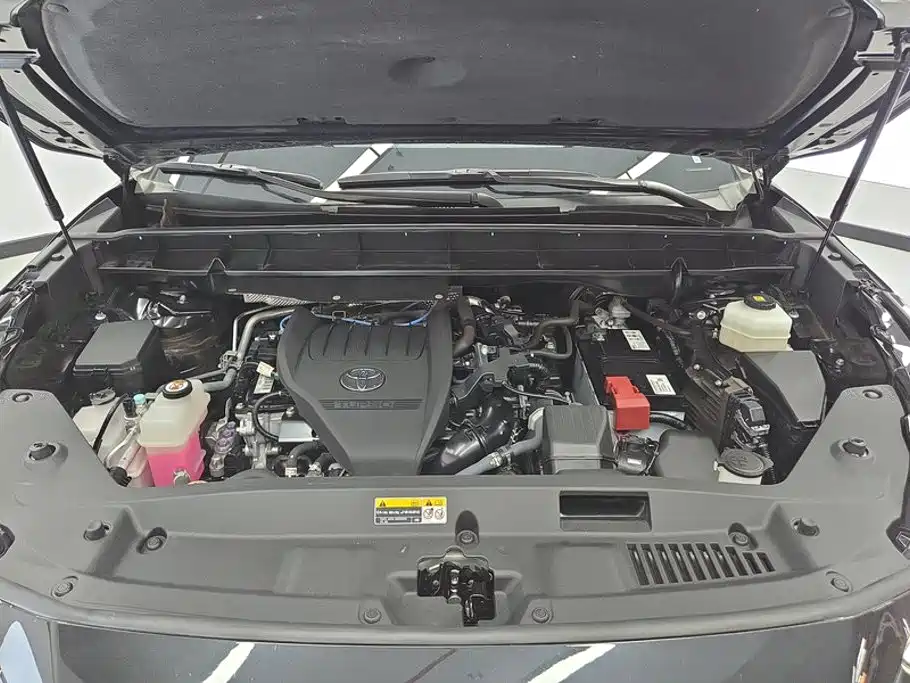 Toyota Highlander — фото 10