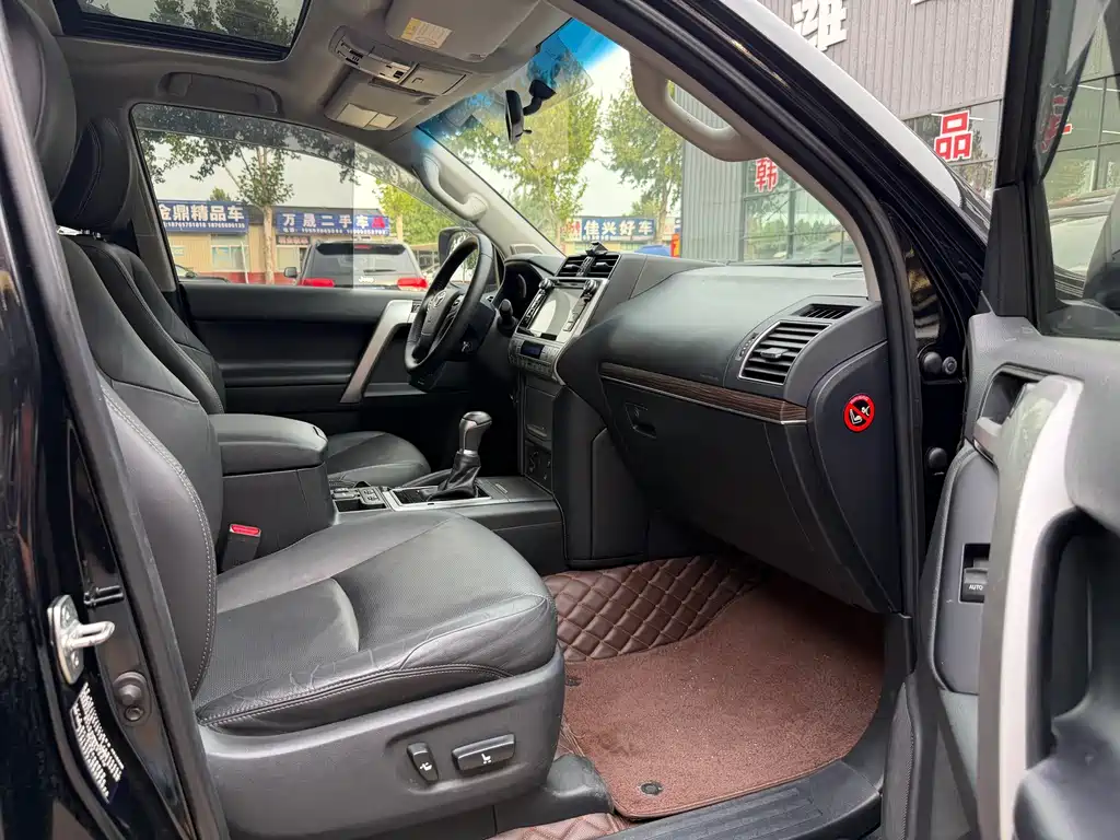 Toyota Prado — фото 16