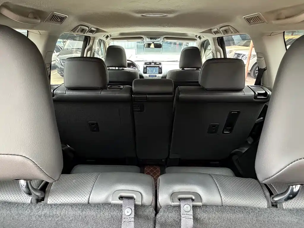 Toyota Prado — фото 19