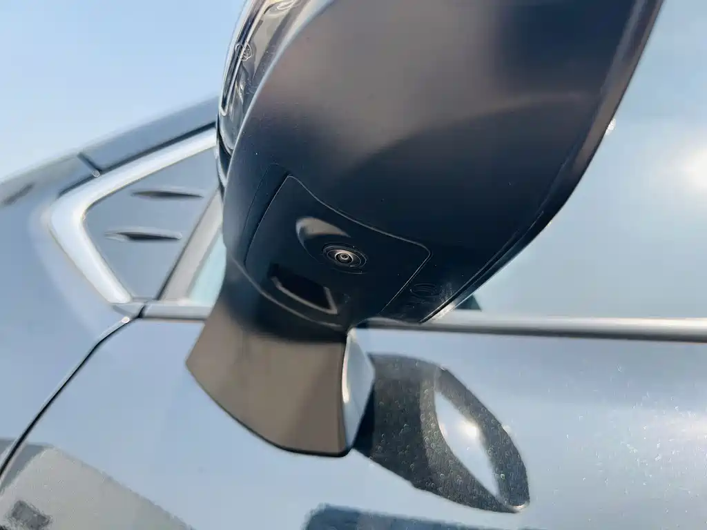 Toyota Granvia — фото 13