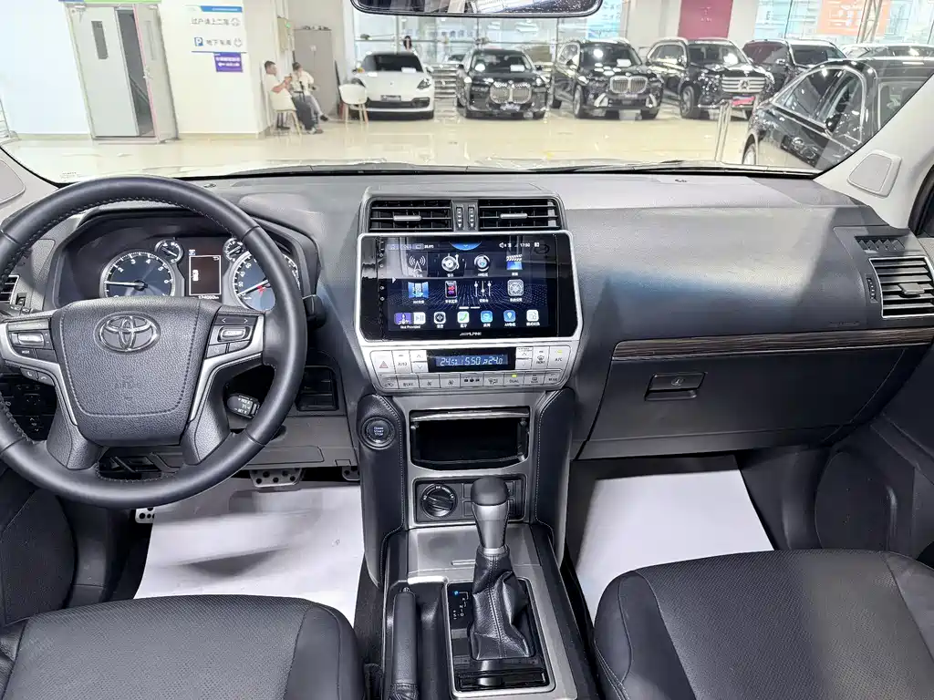Toyota Prado — фото 14