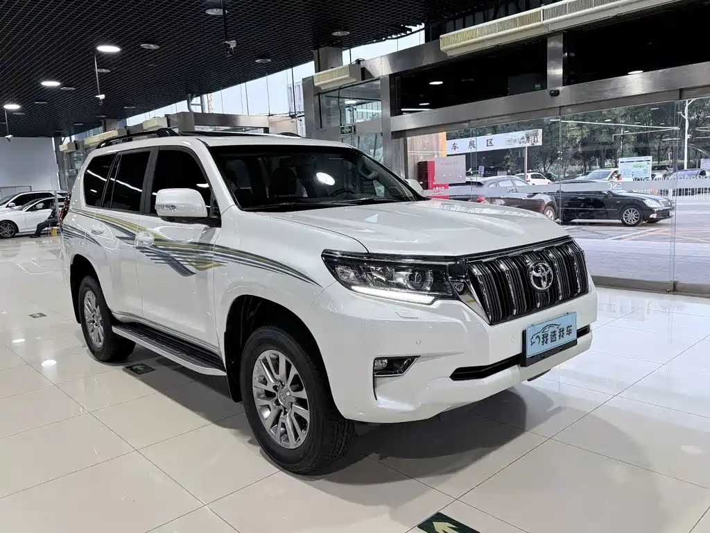 Toyota Prado — фото 3