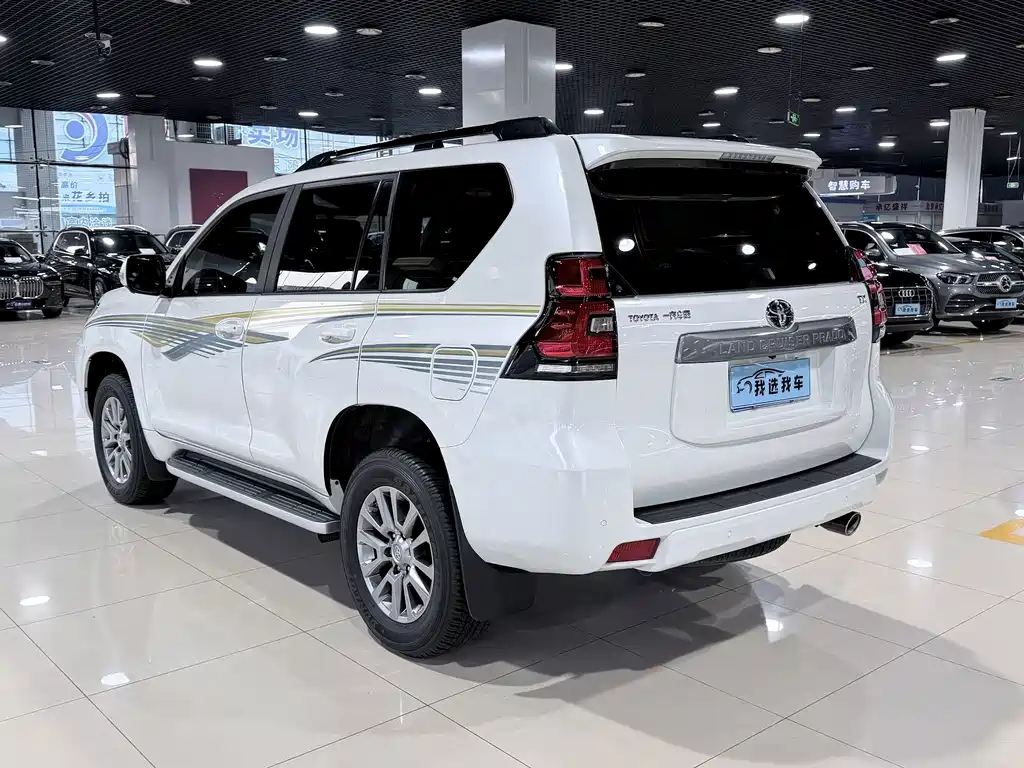 Toyota Prado — фото 21