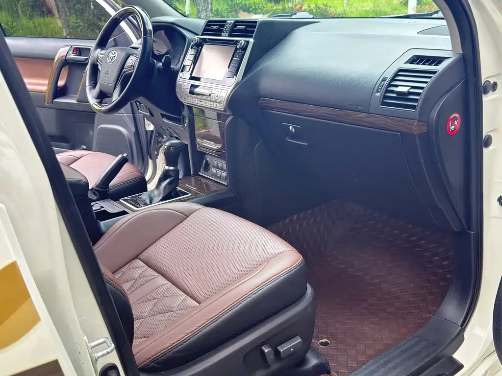 Toyota Prado (Import) — фото 13