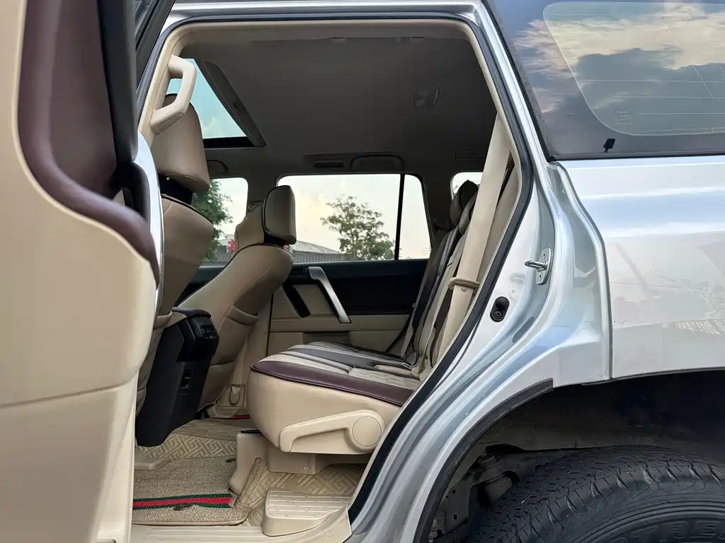 Toyota Prado (Import) — фото 9