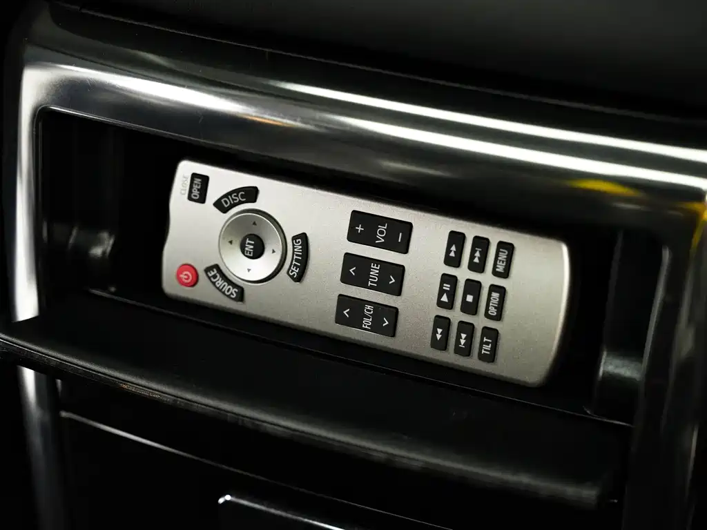 Toyota Vellfire — фото 15