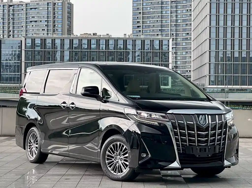 Toyota Alphard — фото 3