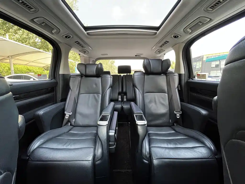Toyota Vellfire — фото 21