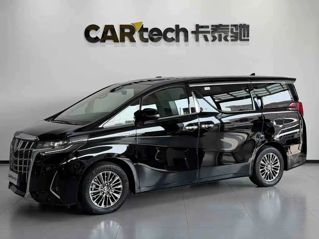 Toyota Alphard — фото 2