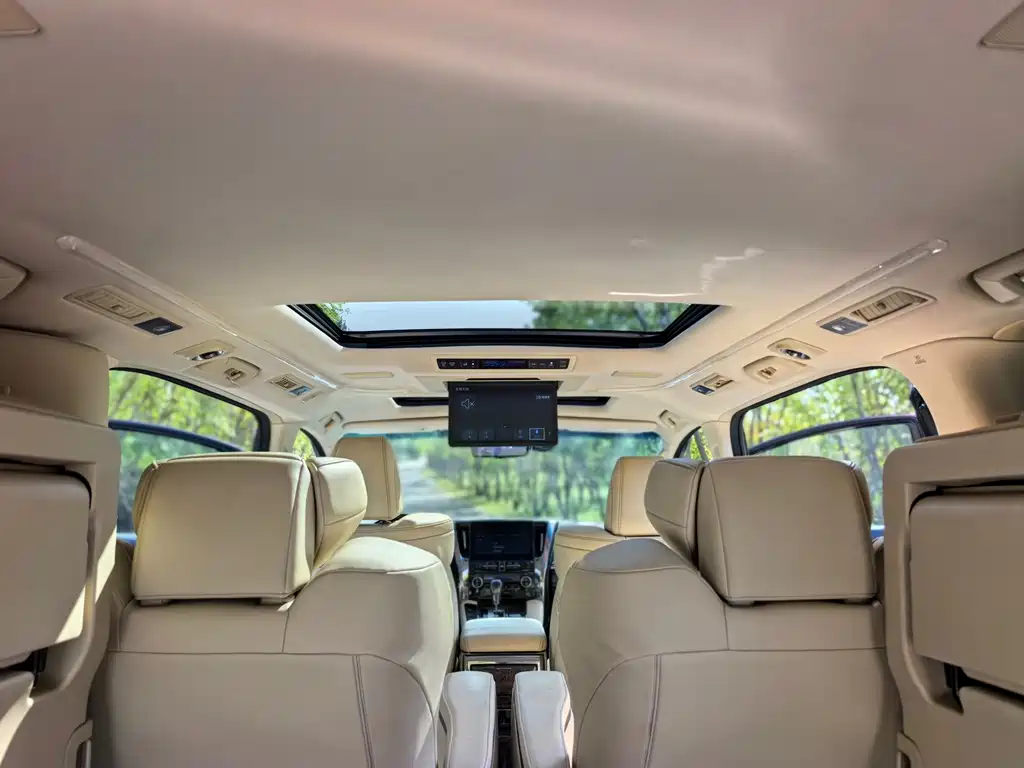 Toyota Vellfire — фото 13