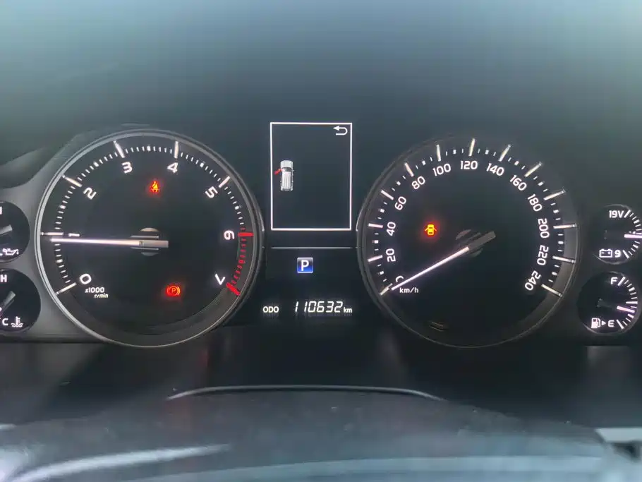 Toyota RAV4 — фото 14