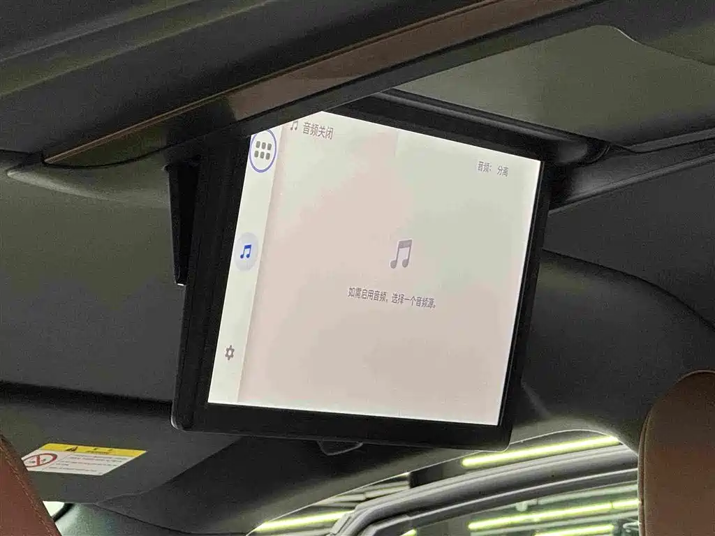 Toyota Alphard — фото 23