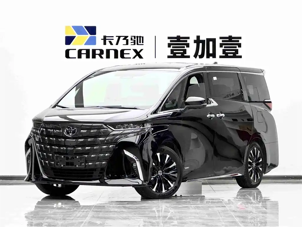Toyota Alphard — фото 1
