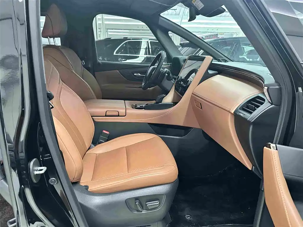 Toyota Alphard — фото 15