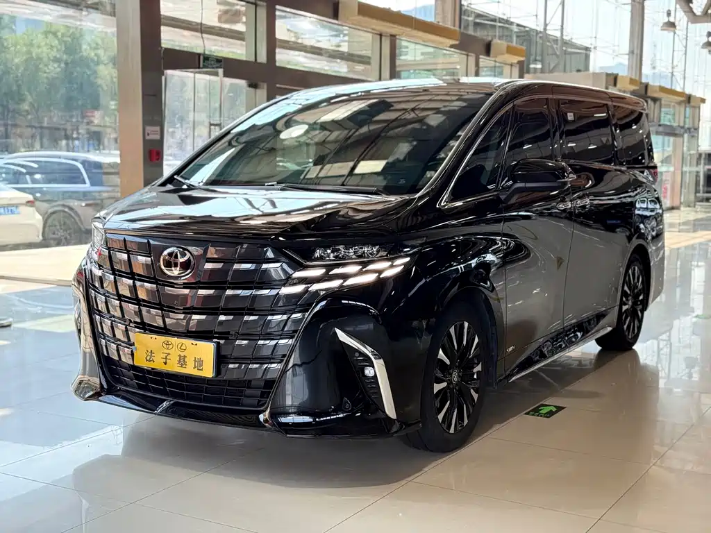 Toyota Alphard — фото 4
