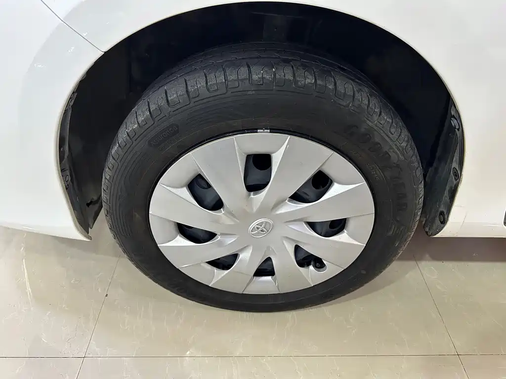 Toyota Vios — фото 17