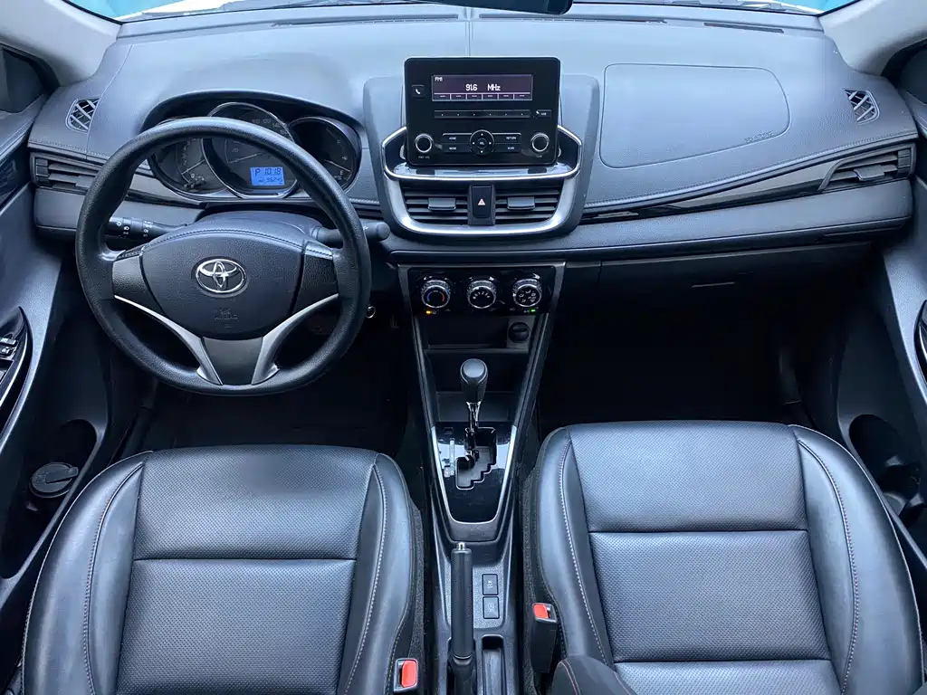 Toyota Yaris L — фото 6