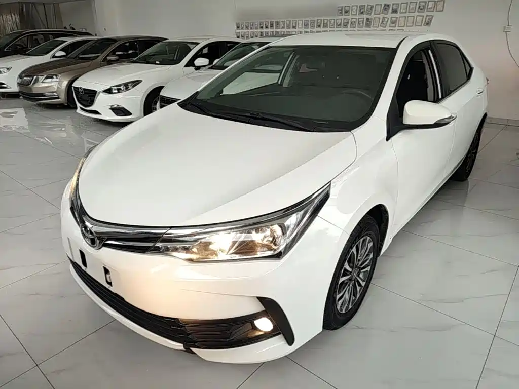 Toyota Corolla — фото 2