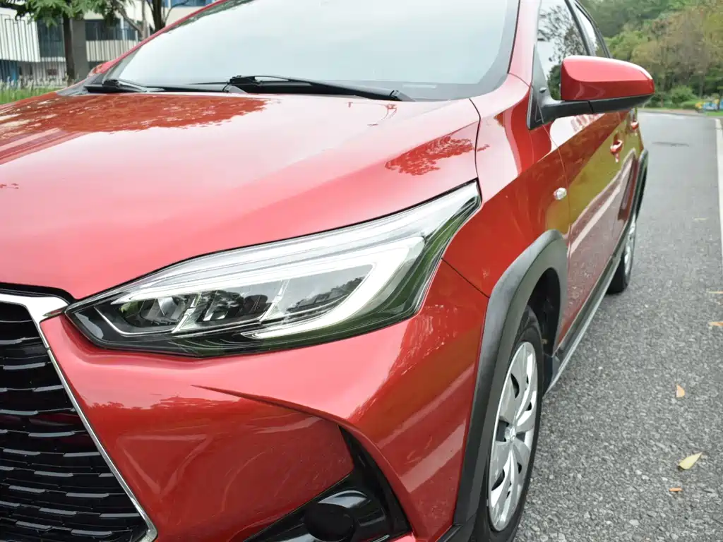 Toyota Yaris L — фото 9