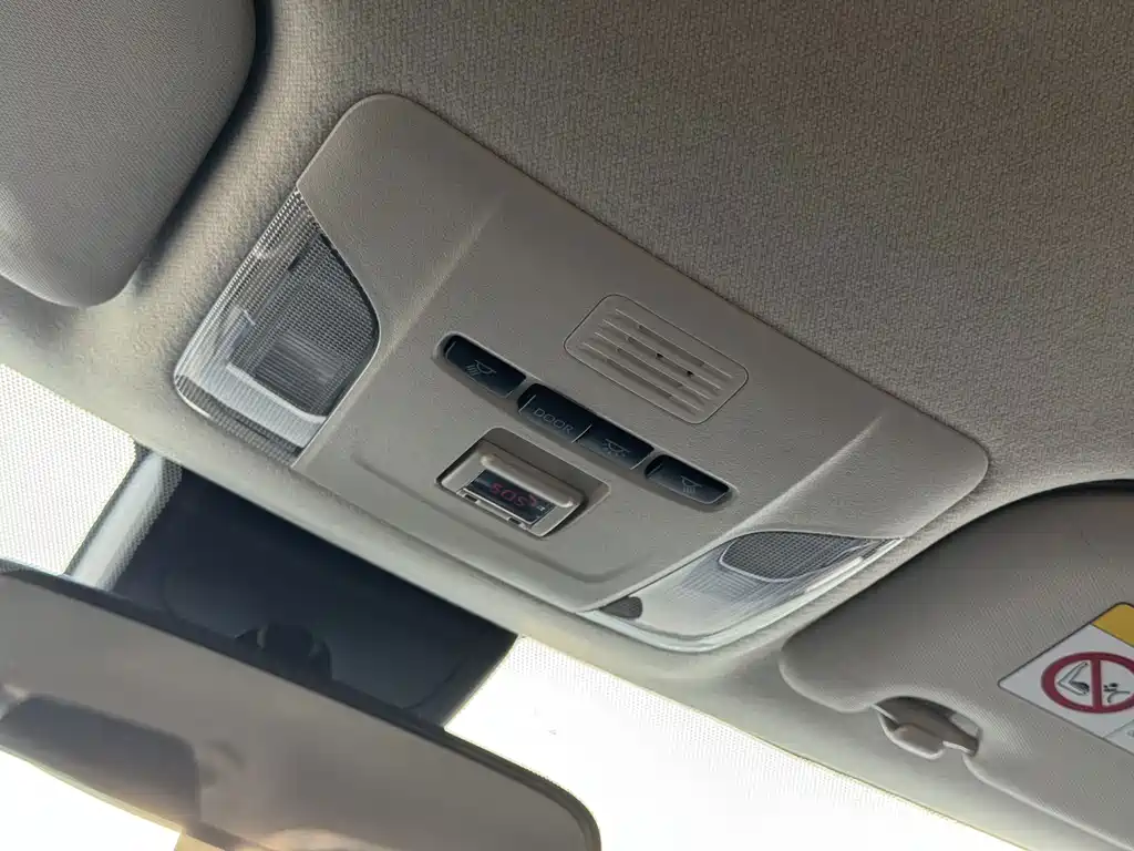 Toyota Corolla — фото 18