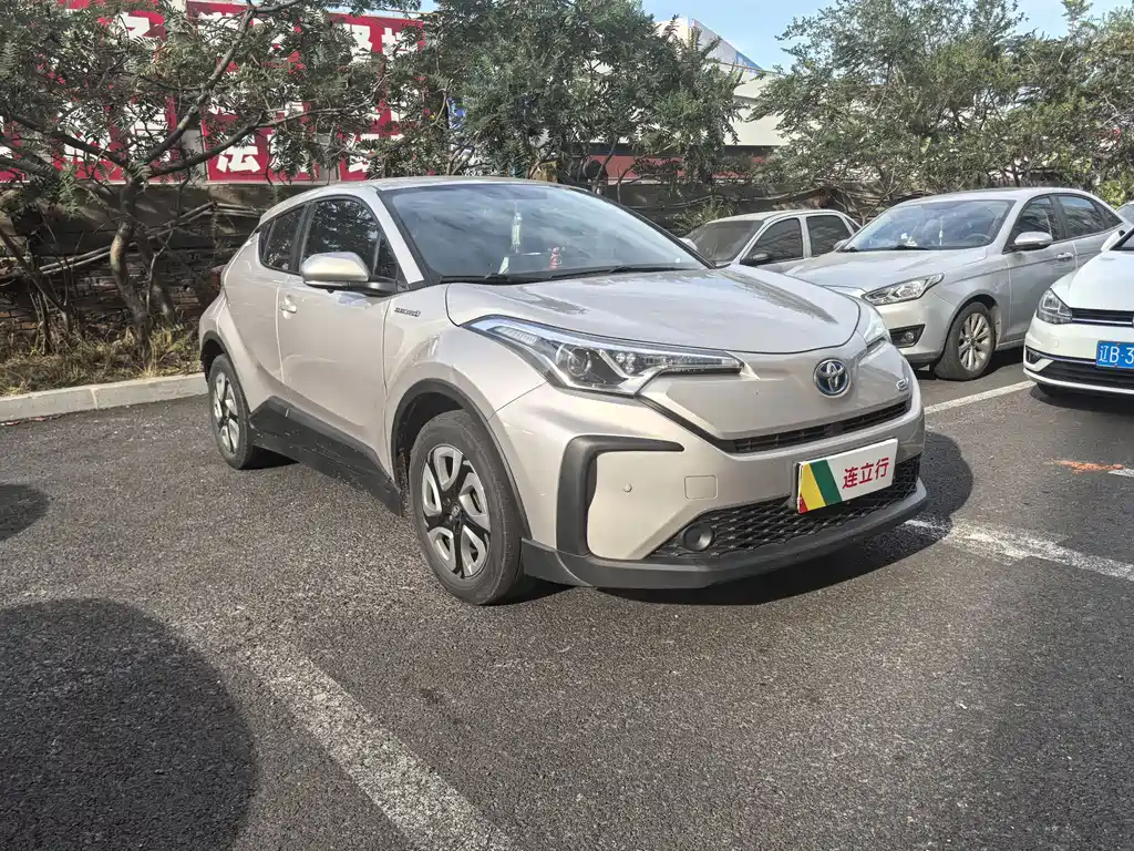 Toyota C-HR EV — фото 2