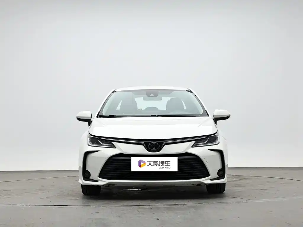 Toyota Corolla — фото 2