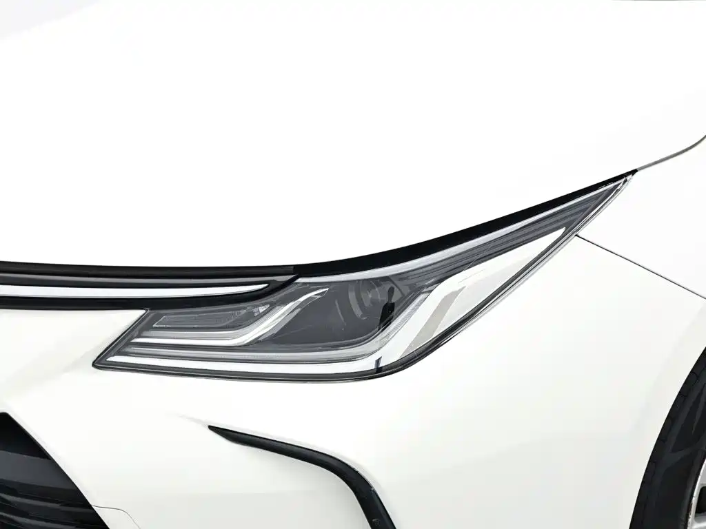 Toyota Corolla — фото 18